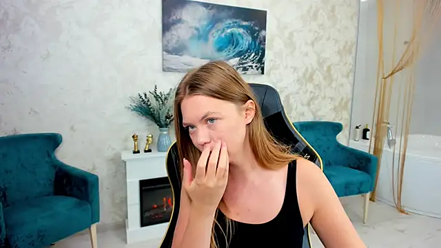 Strawberrye online show from February 26, 3:28 am