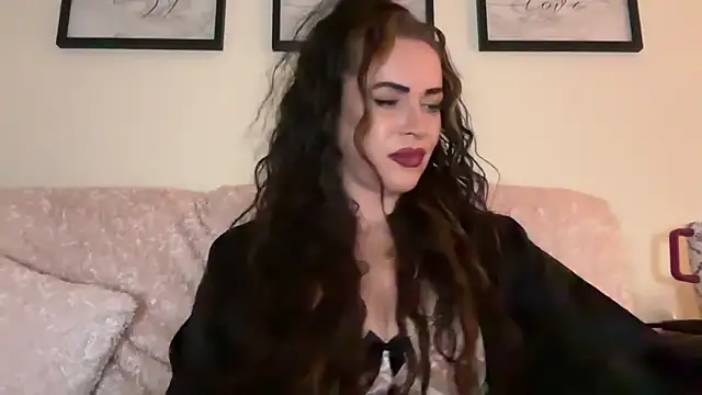 Snapshot of EmilyBlue chatting on October 17, 8:10 pm EmilyBlue online show from October 17, 8:10 pm