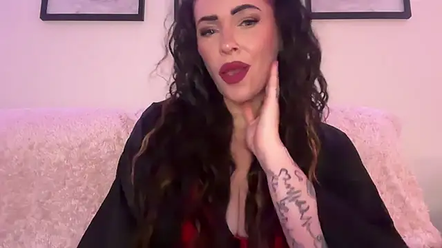 Snapshot of EmilyBlue chatting on November 20, 10:31 pm EmilyBlue online show from November 20, 10:31 pm
