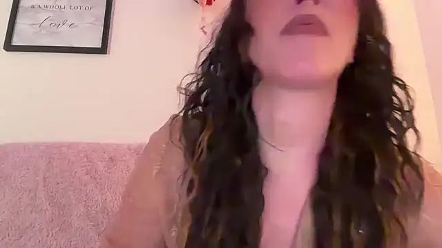EmilyBlue online show from June 14, 7:48 pm