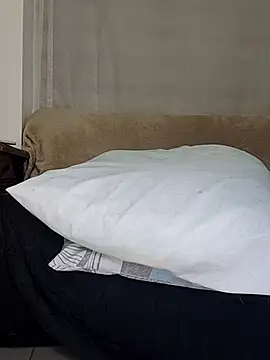 Snapshot of estrella_tasty chatting on September 14, 12:55 am estrella tasty online show from September 14, 12:55 am