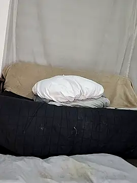 Snapshot of estrella_tasty chatting on October 21, 11:37 pm estrella tasty online show from October 21, 11:37 pm