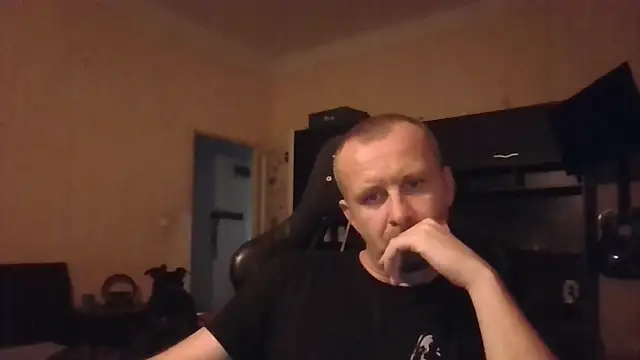 Snapshot of MrWhitePL chatting on July 31, 6:16 pm MrWhitePL online show from July 31, 6:16 pm