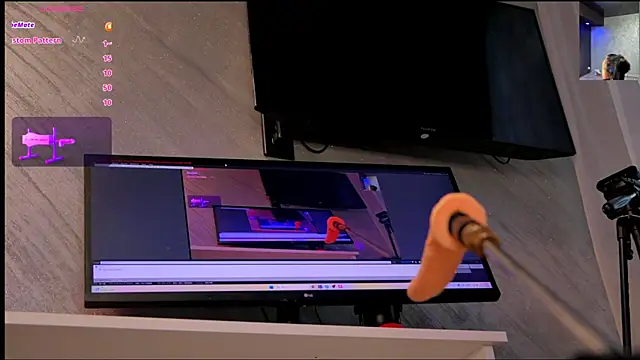 im-your-lovee online show from November 17, 7:01 am