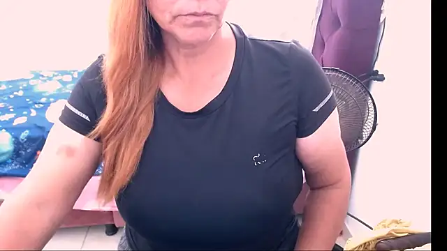 Snapshot of sweetxblonde chatting on December 28, 7:43 pm sweetxblonde online show from December 28, 7:43 pm