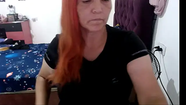 Snapshot of sweetxblonde chatting on February 1, 11:58 pm sweetxblonde online show from February 1, 11:58 pm