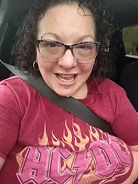 Snapshot of Miss_Phat_Booty chatting on September 27, 6:03 pm Miss Phat Booty online show from September 27, 6:03 pm