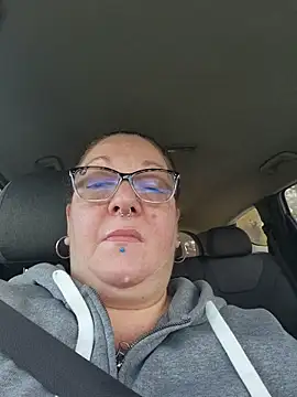 Snapshot of Miss_Phat_Booty chatting on October 25, 5:57 pm Miss Phat Booty online show from October 25, 5:57 pm