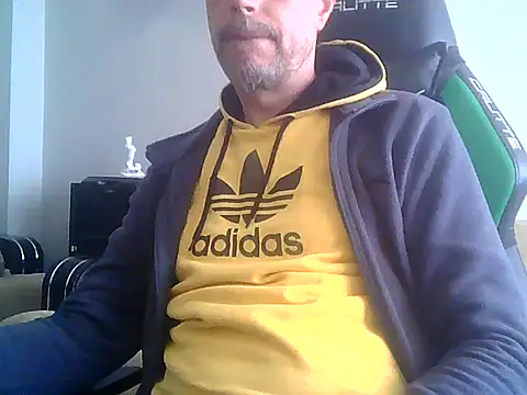 Snapshot of boran34 chatting on May 3, 9:47 am boran34 online show from May 3, 9:47 am