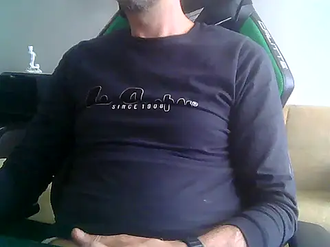 Snapshot of boran34 chatting on May 13, 3:52 pm boran34 online show from May 13, 3:52 pm