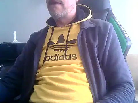Snapshot of boran34 chatting on May 2, 9:03 am boran34 online show from May 2, 9:03 am