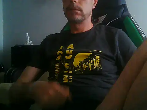 Snapshot of boran34 chatting on June 4, 4:33 pm boran34 online show from June 4, 4:33 pm
