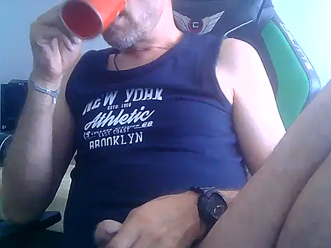 Snapshot of boran34 chatting on July 11, 9:42 am boran34 online show from July 11, 9:42 am