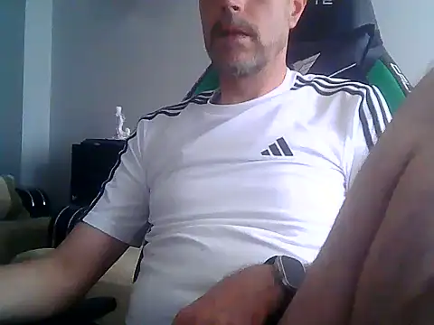 Snapshot of boran34 chatting on June 3, 3:39 pm boran34 online show from June 3, 3:39 pm