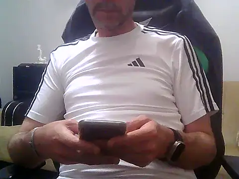 Snapshot of boran34 chatting on May 30, 10:04 pm boran34 online show from May 30, 10:04 pm