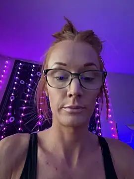 Snapshot of Lexi_Star chatting on April 9, 11:00 pm Lexi Star online show from April 9, 11:00 pm