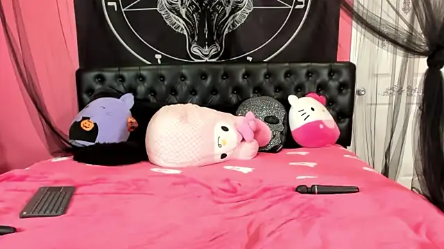 EVILYN online show from January 28, 12:57 am