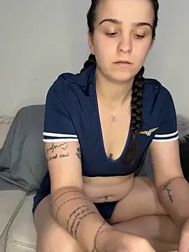 Snapshot of joeystaciee chatting on June 18, 12:20 am joeystaciee online show from June 18, 12:20 am