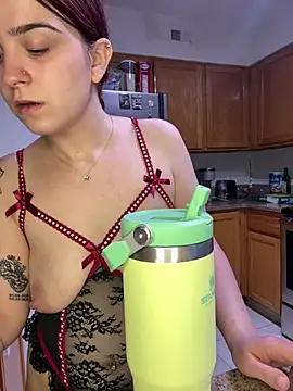 joeystaciee online show from May 1, 10:26 pm