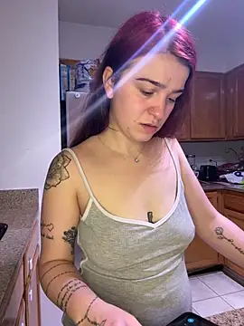 joeystaciee online show from April 12, 3:37 pm