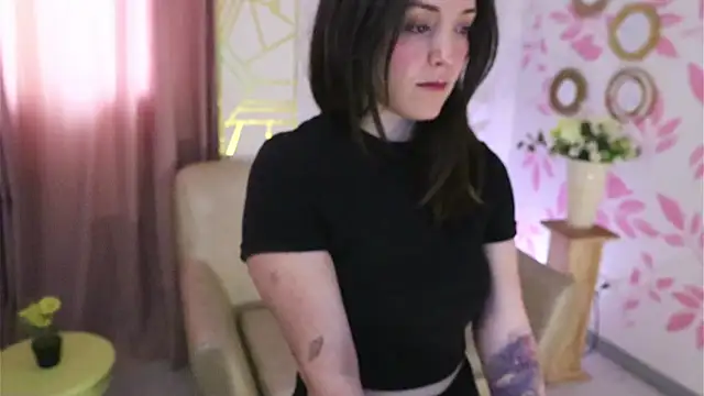 Snapshot of molly_marmalade_ chatting on February 24, 3:31 pm molly marmalade online show from February 24, 3:31 pm
