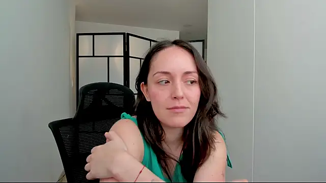 Snapshot of molly_marmalade_ chatting on December 3, 4:17 pm molly marmalade online show from December 3, 4:17 pm