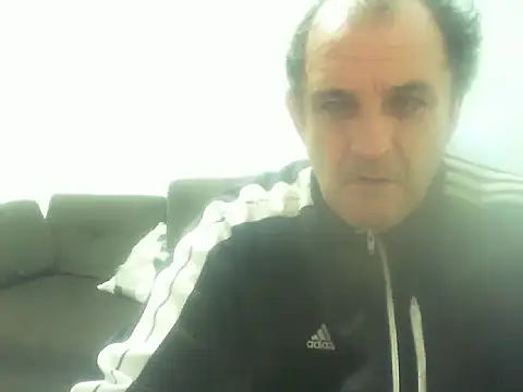Snapshot of ConradinhoBR50 chatting on May 21, 10:07 pm ConradinhoBR50 online show from May 21, 10:07 pm