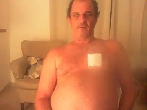 ConradinhoBR50 online show from September 29, 10:37 pm