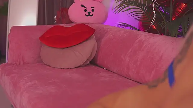 fallingangel online show from December 4, 5:23 pm