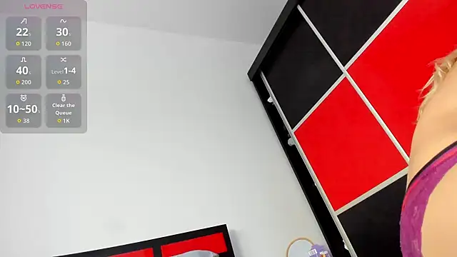 Snapshot of suuzykiss chatting on November 4, 6:06 am suuzykiss online show from November 4, 6:06 am