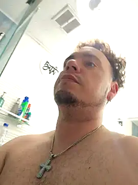 Snapshot of latinoflpr chatting on September 21, 1:22 am latinoflpr online show from September 21, 1:22 am