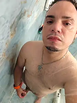 Snapshot of latinoflpr chatting on September 19, 11:53 pm latinoflpr online show from September 19, 11:53 pm