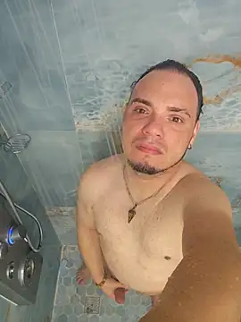 latinoflpr online show from December 15, 3:01 am