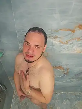 latinoflpr online show from February 12, 3:17 am