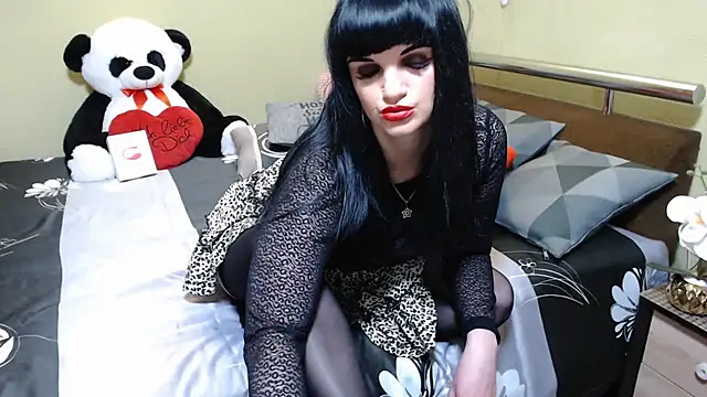 XLylyusX online show from May 15, 10:35 am
