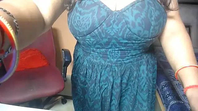 Snapshot of Shanvi_ chatting on June 7, 1:27 pm Shanvi online show from June 7, 1:27 pm