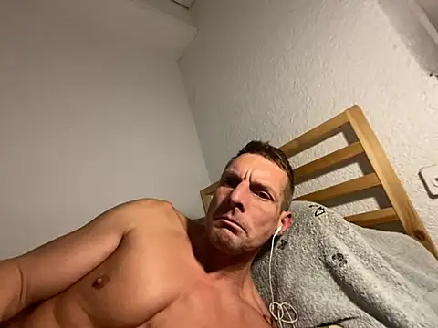 Snapshot of Goldmedall chatting on February 19, 1:02 am Goldmedall online show from February 19, 1:02 am