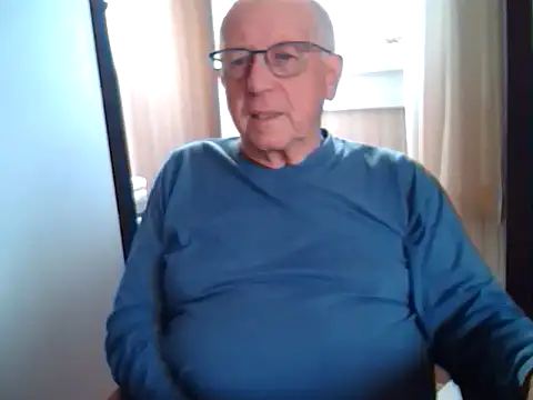 Snapshot of johnjohn622662 chatting on September 29, 9:27 am johnjohn622662 online show from September 29, 9:27 am