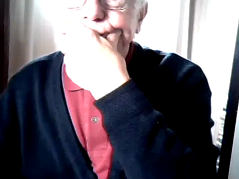 Snapshot of johnjohn622662 chatting on May 5, 8:17 am johnjohn622662 online show from May 5, 8:17 am