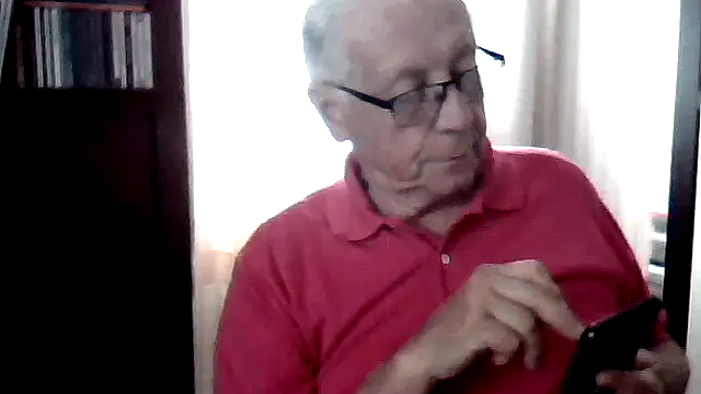Snapshot of johnjohn622662 chatting on June 21, 1:50 pm johnjohn622662 online show from June 21, 1:50 pm