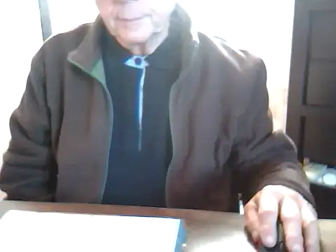 Snapshot of johnjohn622662 chatting on October 28, 1:21 pm johnjohn622662 online show from October 28, 1:21 pm