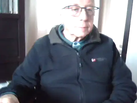 Snapshot of johnjohn622662 chatting on March 31, 1:02 pm johnjohn622662 online show from March 31, 1:02 pm