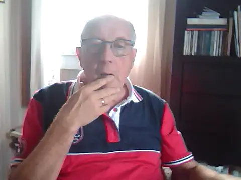 Snapshot of johnjohn622662 chatting on September 28, 2:57 pm johnjohn622662 online show from September 28, 2:57 pm