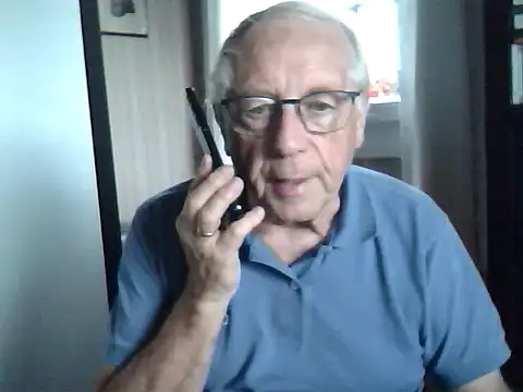 Snapshot of johnjohn622662 chatting on September 10, 7:51 am johnjohn622662 online show from September 10, 7:51 am