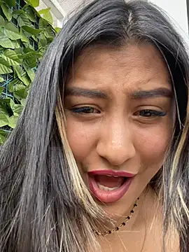 Rubyross21 online show from January 6, 6:31 pm