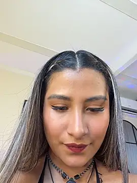 Rubyross21 online show from May 6, 10:03 pm