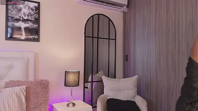 Rubyross21 online show from March 16, 10:34 pm