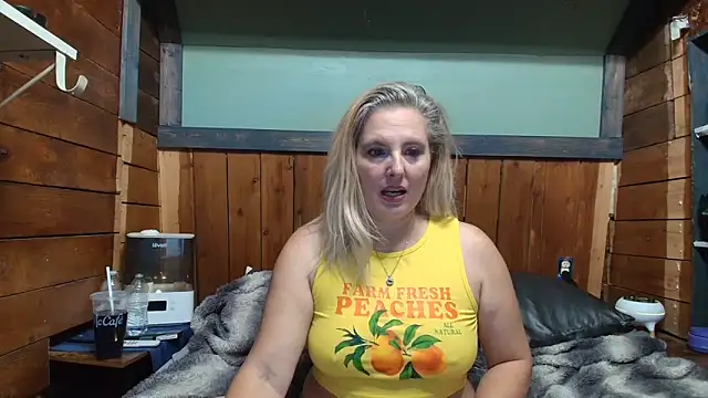 lisaxlovexxx online show from May 26, 6:06 pm