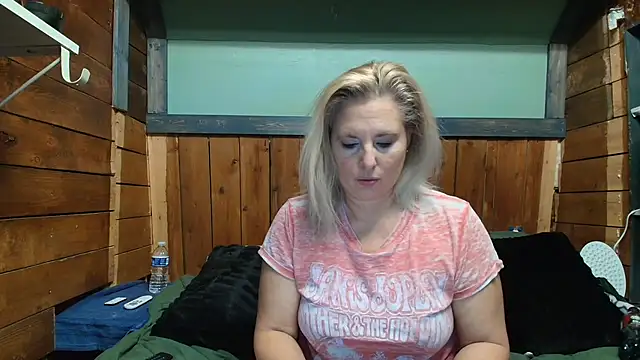 lisaxlovexxx online show from December 22, 6:08 pm