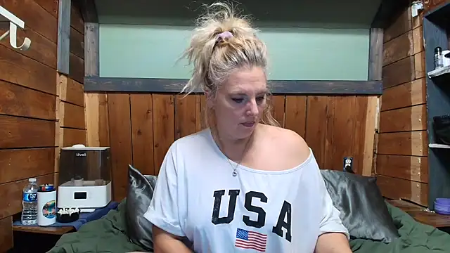 lisaxlovexxx online show from April 9, 6:03 pm